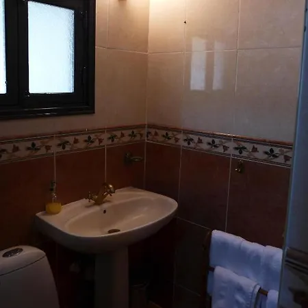 Village Stone House Double With Ensuite Gasthuis