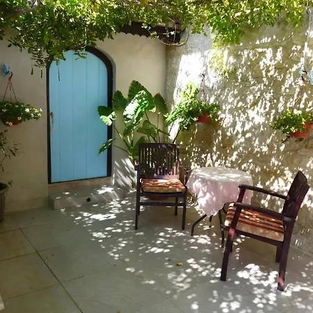 Village Stone House Double With Ensuite