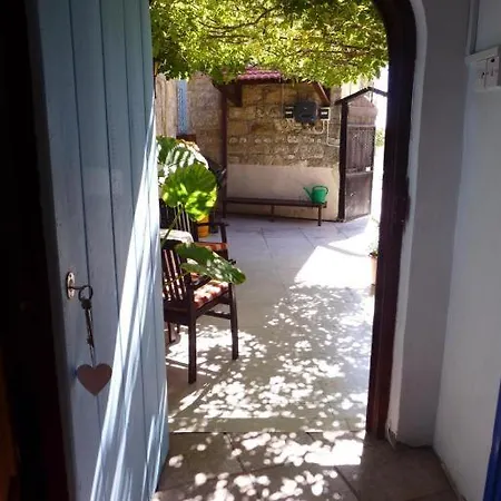 Village Stone House Double With Ensuite