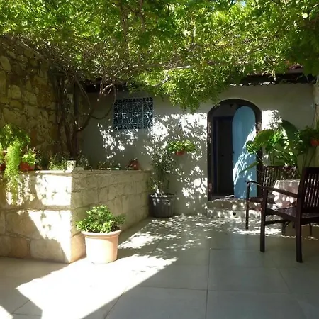 Village Stone House Double With Ensuite 3*